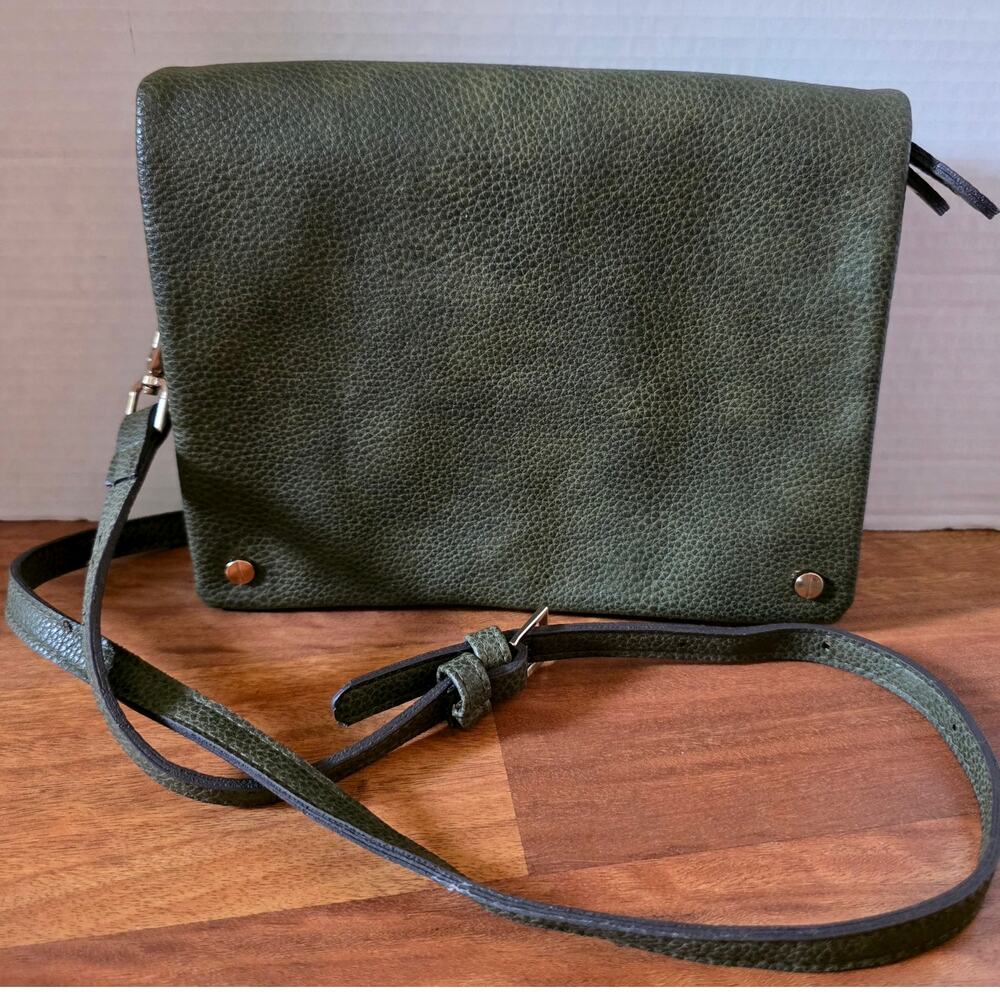 Street Level Olive Green Crossbody Bag Pebbled Faux Leather Multi Compartment